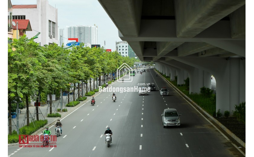 BÁN TÒA BUILDING VĂN PHÒNG MẶT PHỐ PHẠM VĂN ĐỒNG, CẦU GIẤY, DTXD XẤP XỈ 299M2, 7 TẦNG NỔI, TUM, CÓ HẦM. CHO THUÊ 400 TR/THÁNG